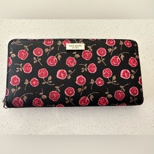 KATE ♠️ SPADE 🌹 ROSE WALLET 8” x 4”
